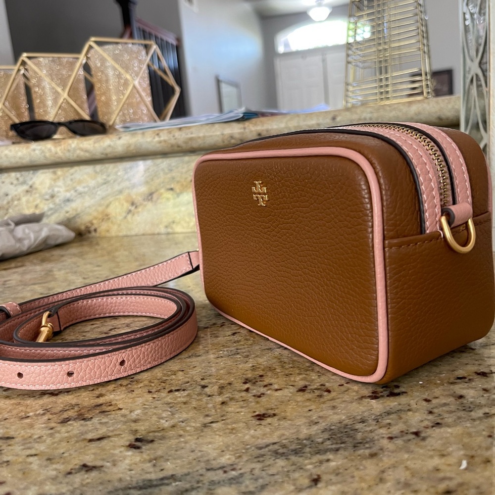 New ❤️ tory Burch leather camera bag crossbody brown - Picture 8 of 11